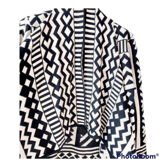 REBECCA ELLIOT Geometric Shark bite Aztec Cardigan Transitional Cardigan Sz S/M - Picture 3 of 6